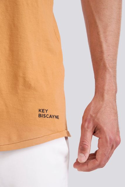 REMERA-COLOMO