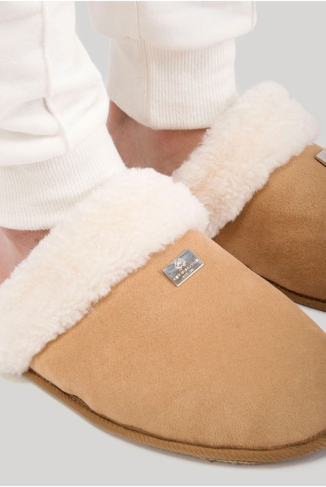SLIPPER-OPEN-HOME