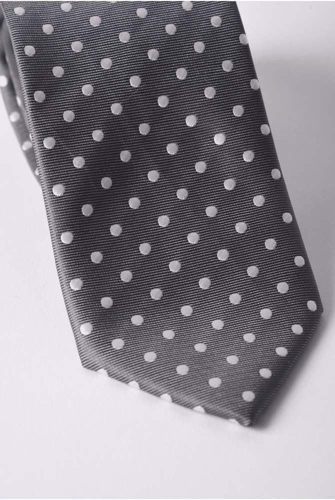 corbata-ocho-puntos