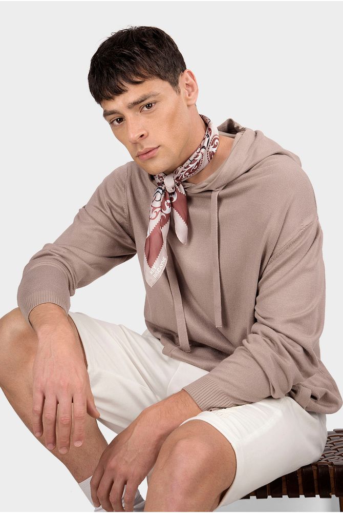 sweater-curie